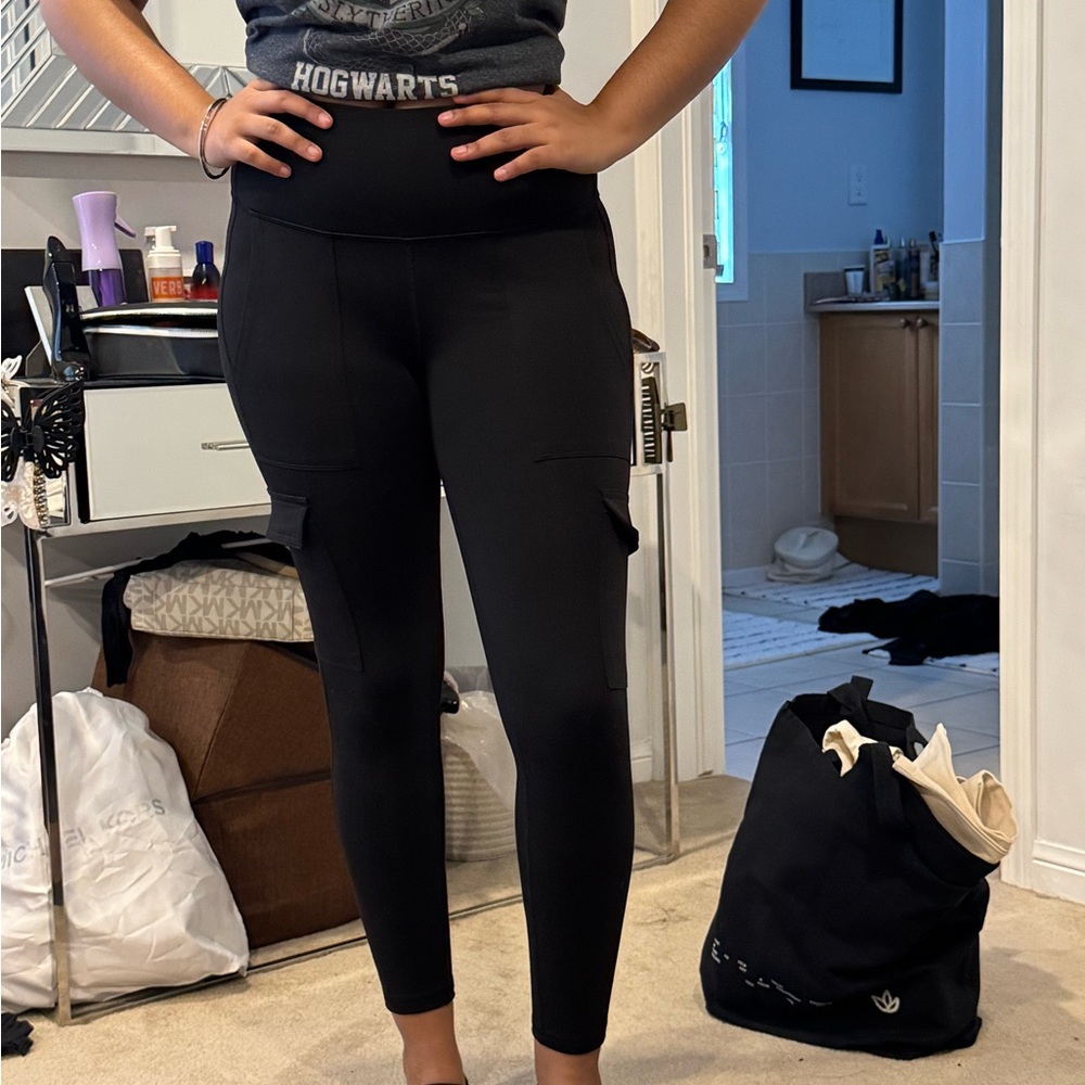 Black Women's Cargo Leggings